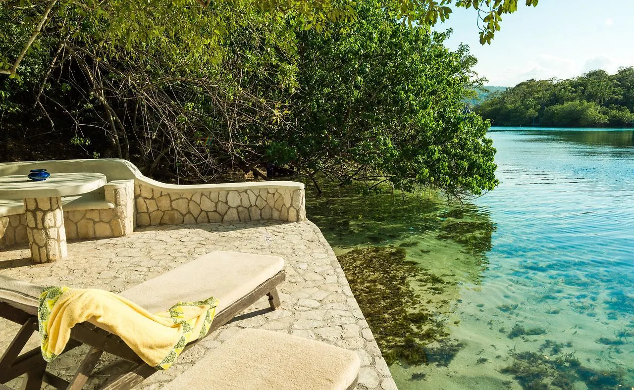 فندق Goldeneye Oracabessa 5*,  جامايكا